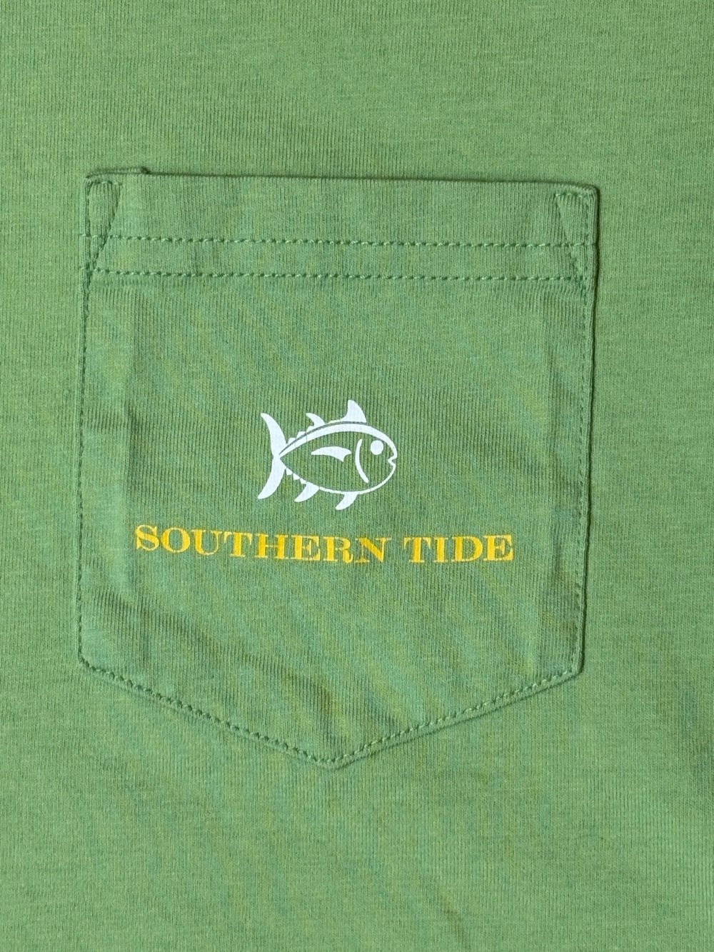Southern Tide Short-Sleeve Pocket Tee in Green with Yellow Logo size L - Picture 3 of 8